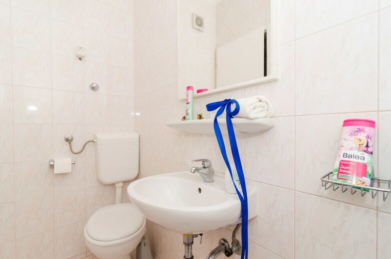 Apartments And Room Lora