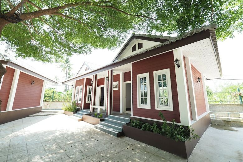 Hotel Baan Suan Resort Juree Punsuk