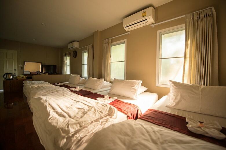 Hotel Baan Sanfan Amphawa