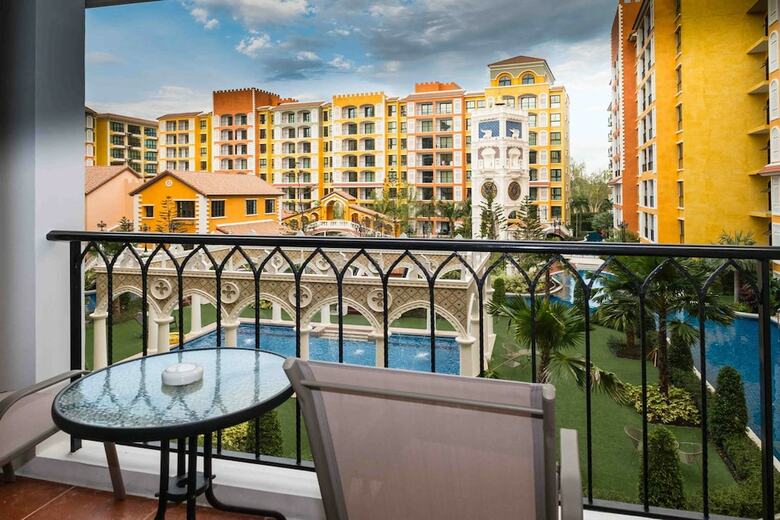 Hotel The Symphony Suites Pattaya