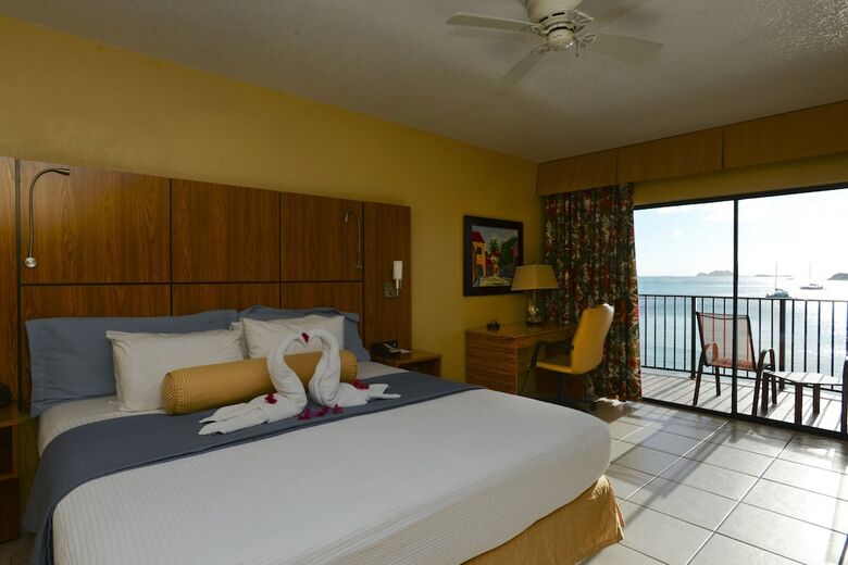 Hotel Emerald Beach Resort