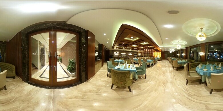 Hotel The India Benares
