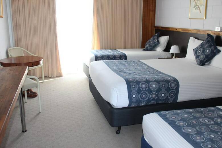 Snow Season Motor Inn