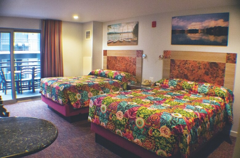 Hotel Surfside On The Lake
