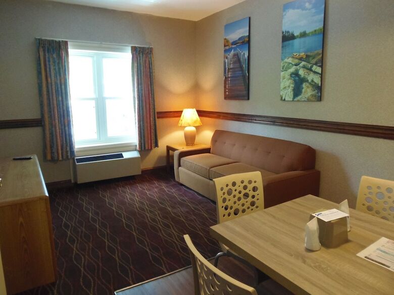 Hotel Surfside On The Lake