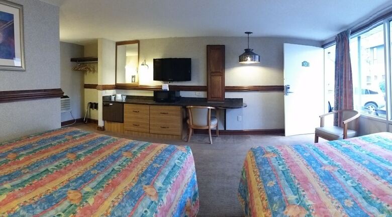 Hotel Surfside On The Lake