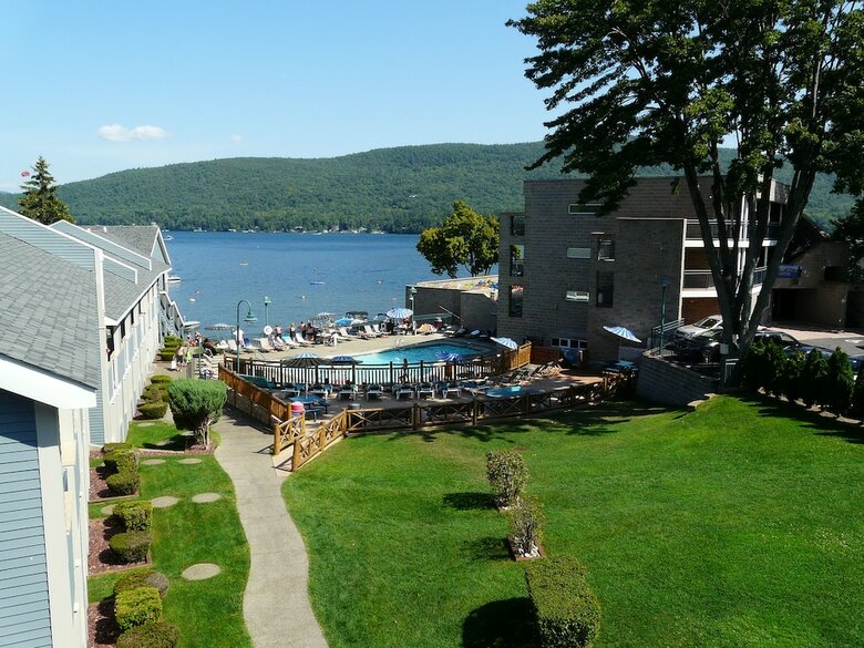Hotel Surfside On The Lake