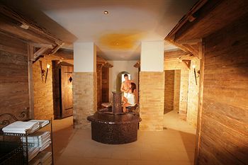 Alm- & Wellnesshotel Alpenhof