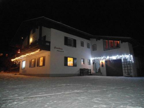 Hostal G�stehaus Alpengl�ck