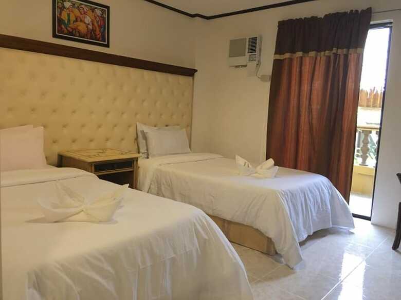Hotel Av Seven Resort