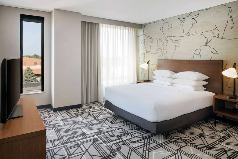 Hotel Doubletree By Hilton Greeley At Lincoln Park