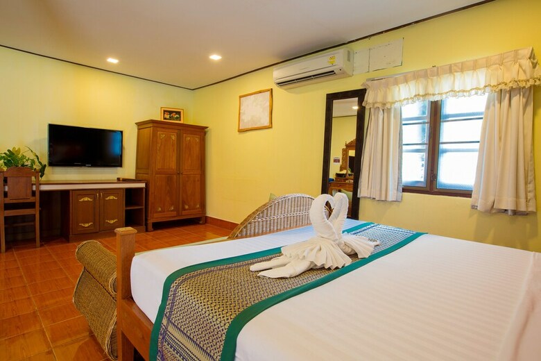 Hotel Buri Beach Resort