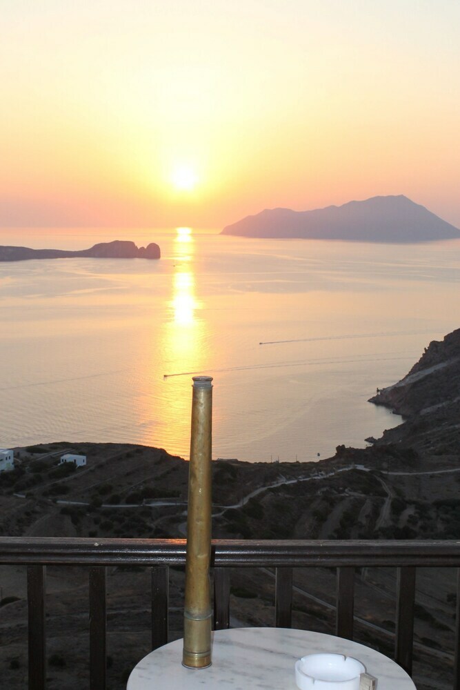 Apartamentos Kastro Milos