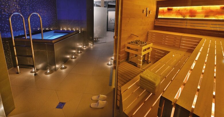Premium Wellness & Wine Hotel