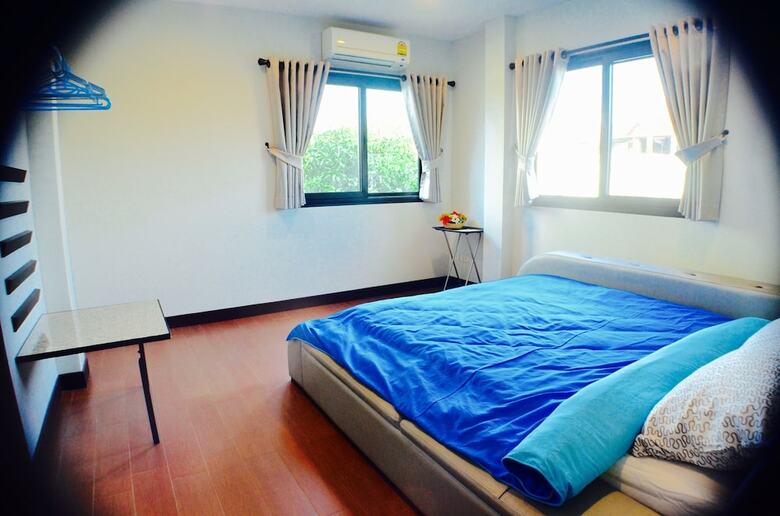 Hotel 3 Bedroom House @skytrain