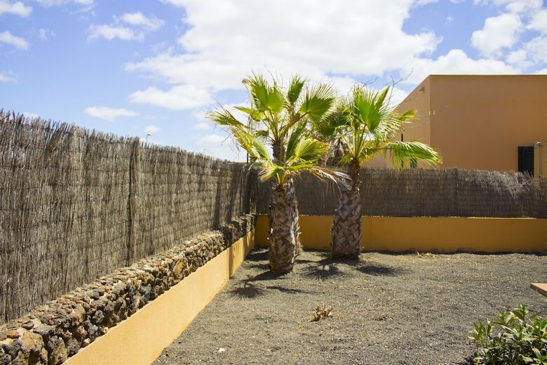 Gbh Hostel Volcanic Beach