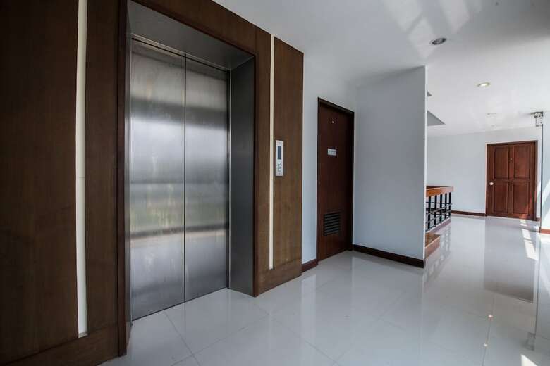 Hotel Oyo 371 Sea Breeze Residence