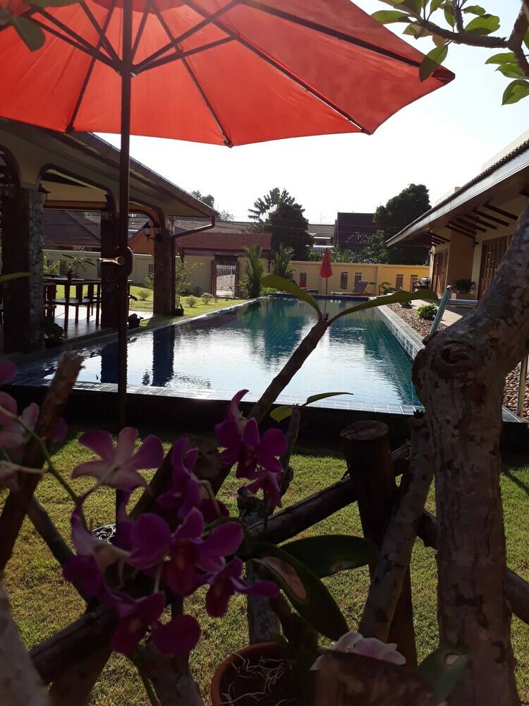 Taratai Villa