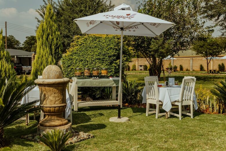 Tshiberry Bed & Breakfast