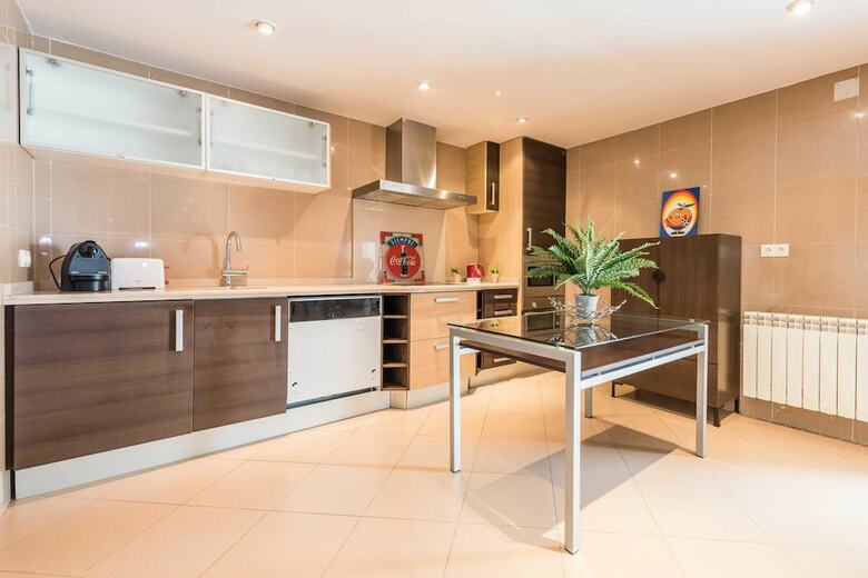 Apartamentos Duplex 2 Dormitorios En Malasa�a