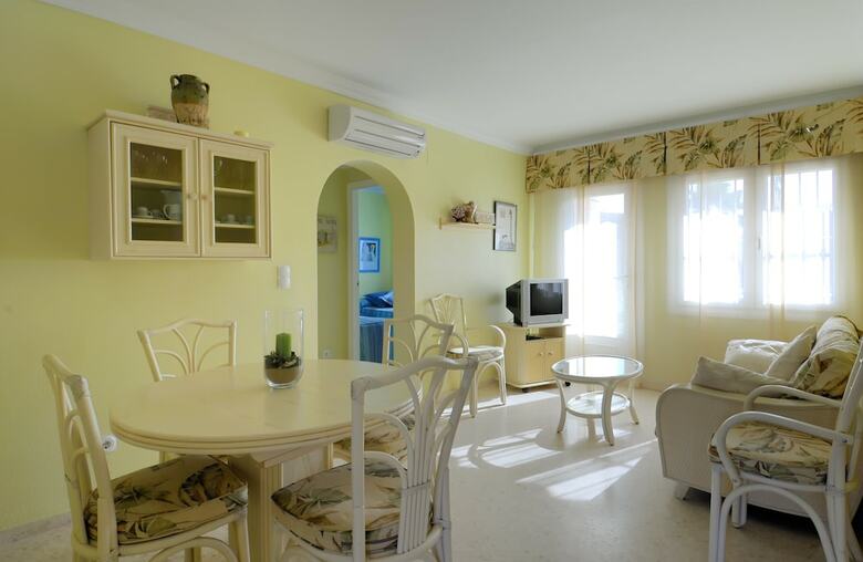 Apartamentos Y Villas Oliva Nova Resort