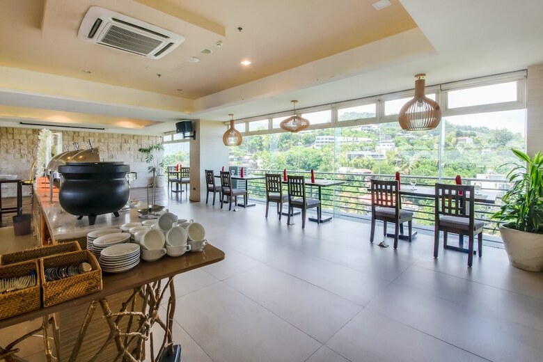 Capitol O 261 Rumah Highlands Hotel