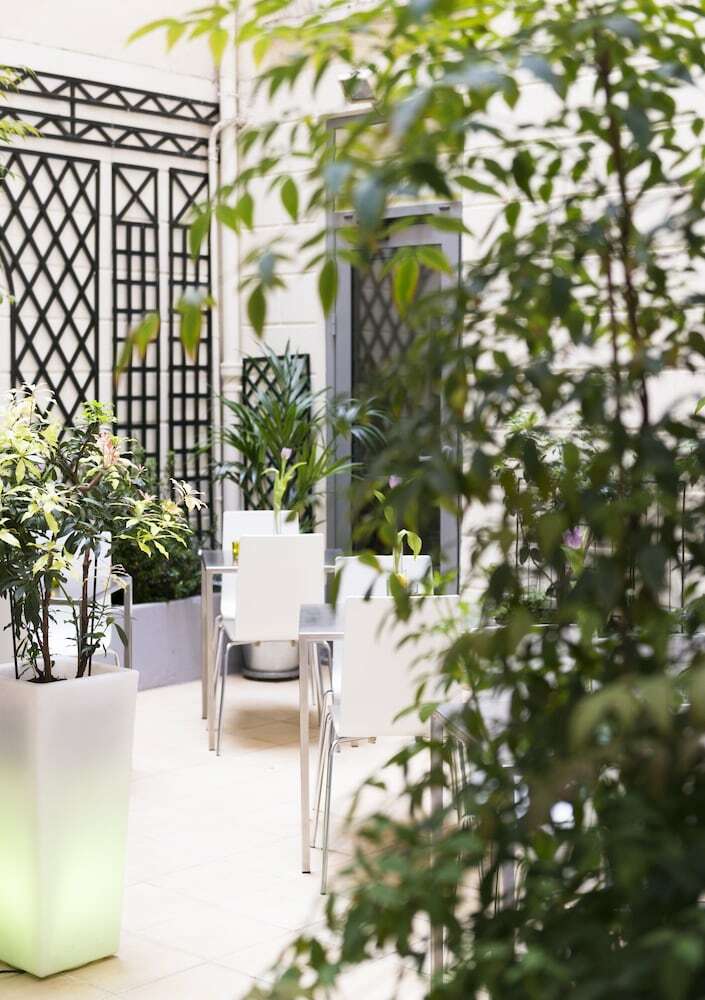 Hotel Glasgow Monceau Paris By Patrick Hayat