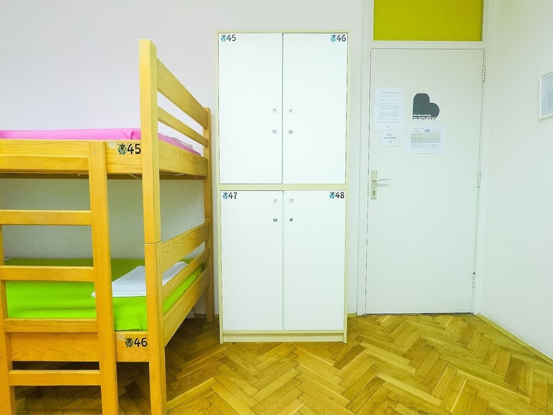 Hostal Whole Wide World Hostel & Bar