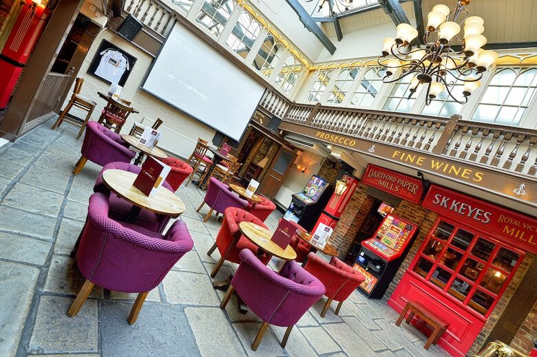 Posada The Royal Victoria & Bull Hotel
