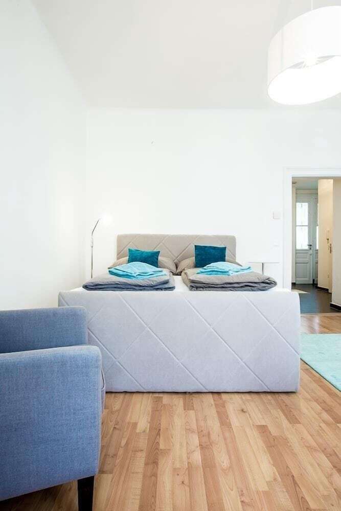 Holiday & Business Apartments 1160