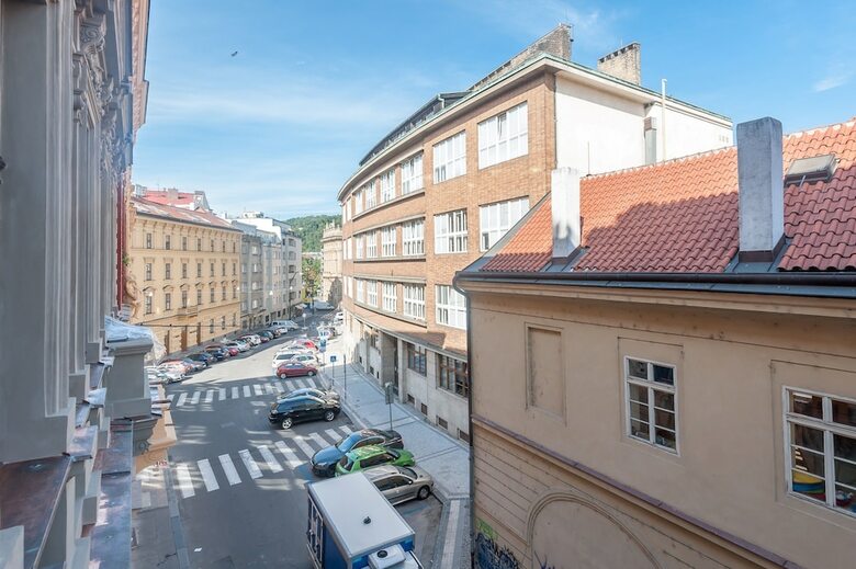 Ostrovni Apartment