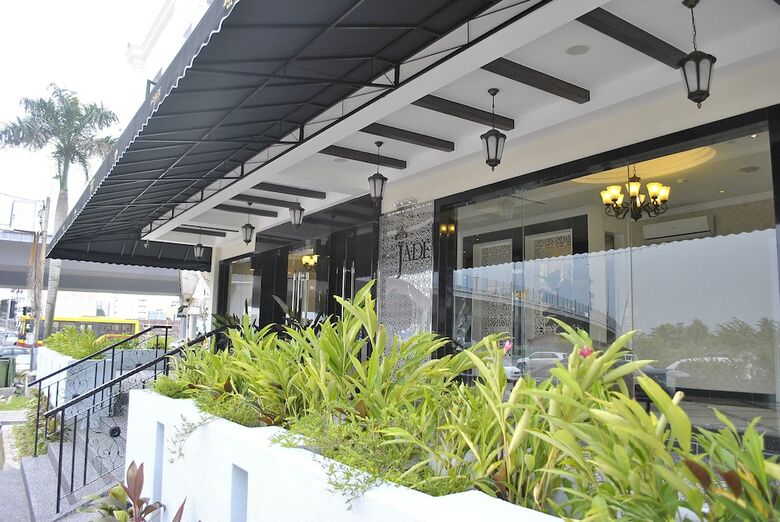 The Grand Jade Hotel