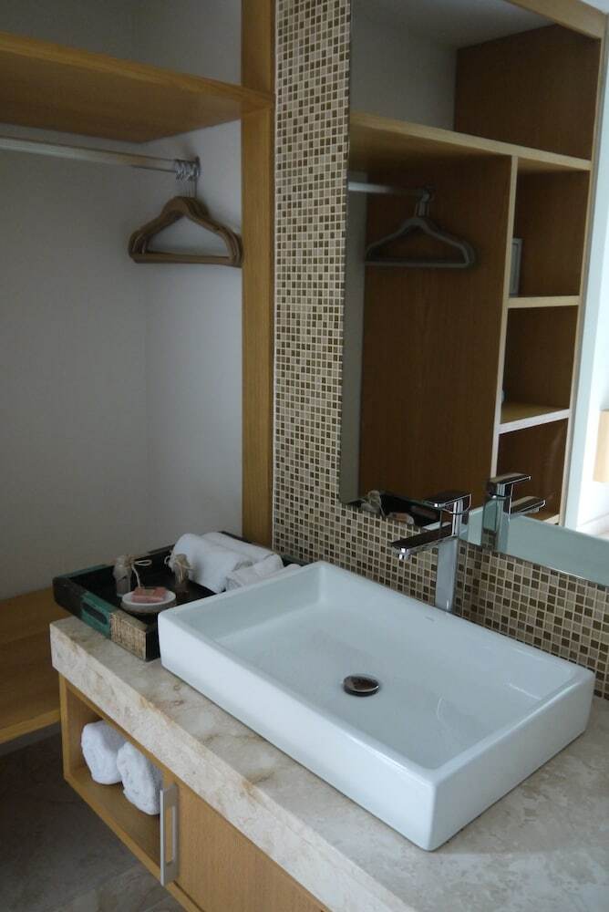 Anah Luxury Condos By Baitna