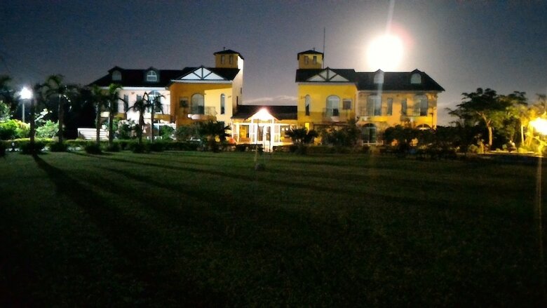 Bed & Breakfast Bohemian Holiday Inn