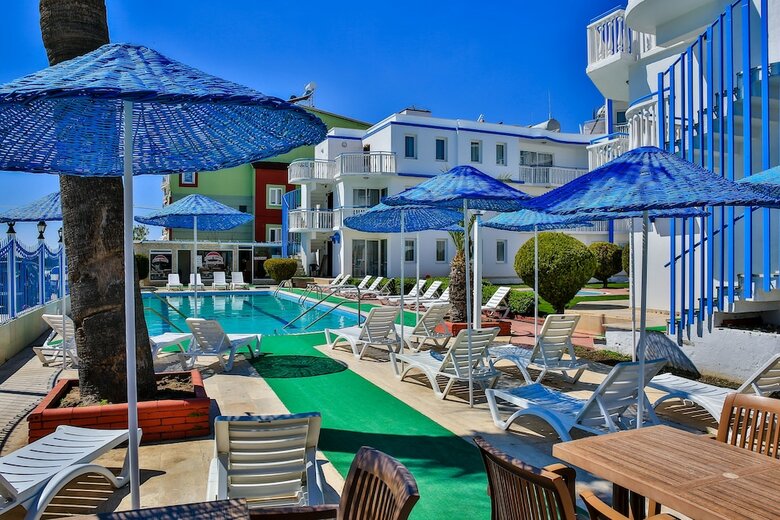 Sunset Village Apart Hotel