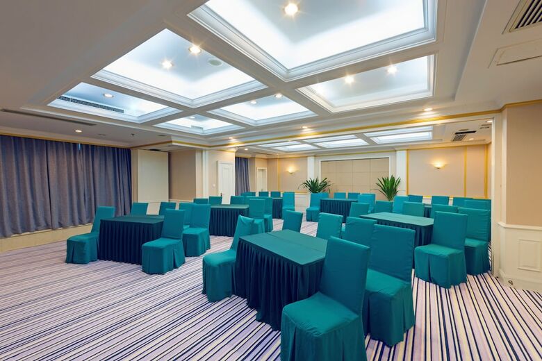 Jingrui Golden Harbor Hotel