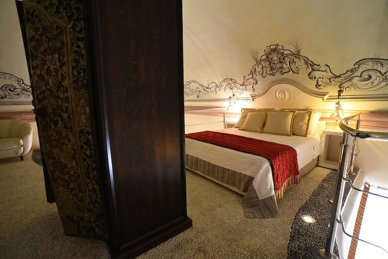 Salapolis Luxury Apartments