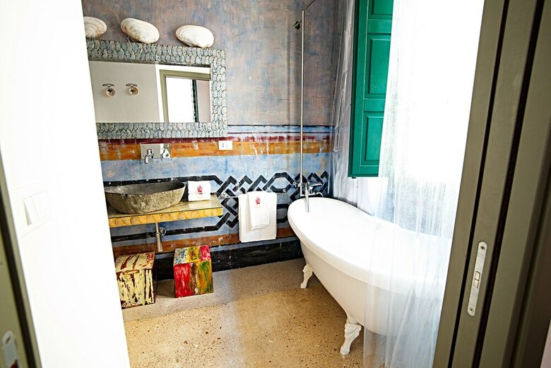 Salapolis Luxury Apartments