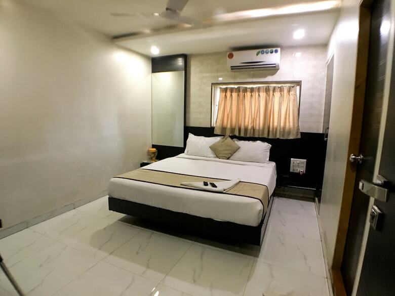 Hotel Bkc Palace