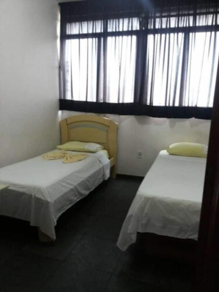 Santa Cruz Hotel