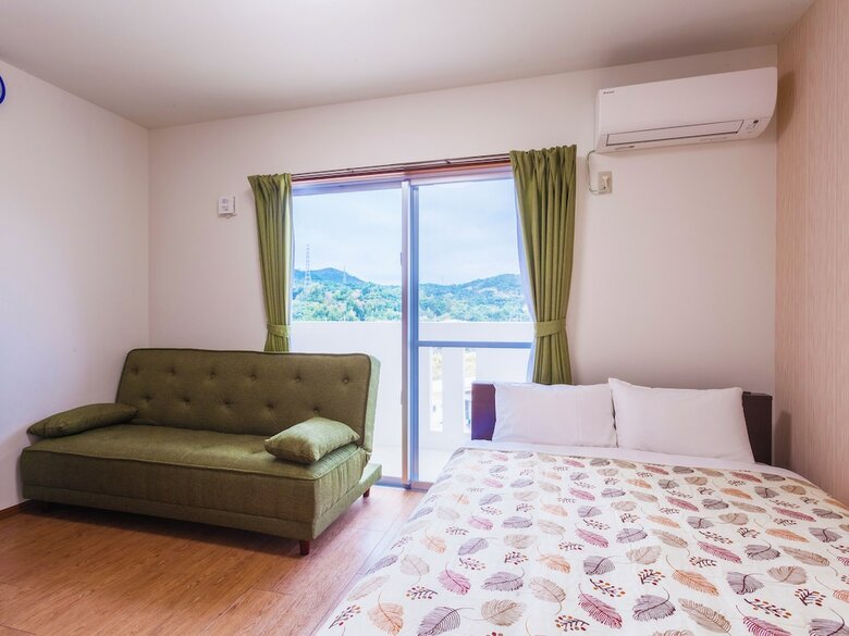 Kariyushi Condominium Resort Kin Yaka Seaside
