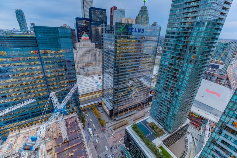 Noel Suites-york St And Lakeshore Blvd