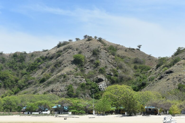 Hostal Kanawa Beach Resort