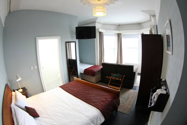 Hotel Rolling Wave Guesthouse