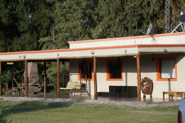 Complejo R�o Los Patos - Caba�as Y Hostel