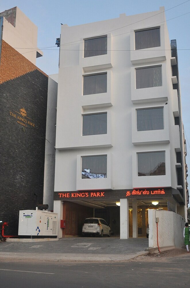 Hotel The Kings Park Residency
