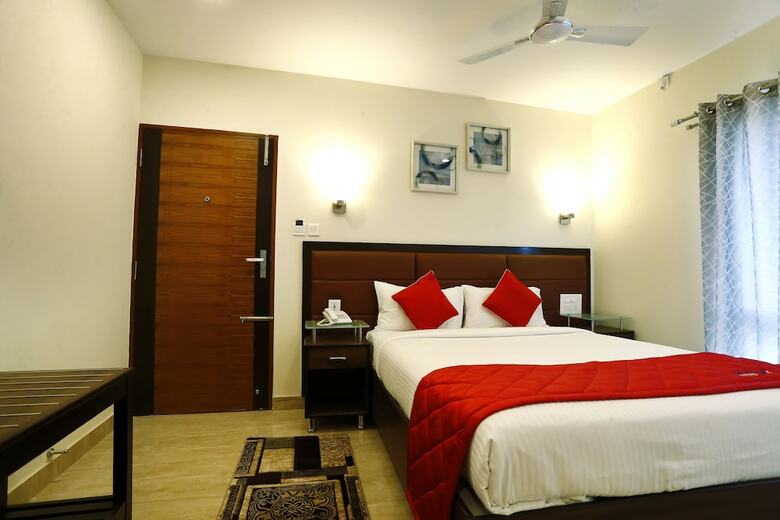 Breeze Suites Transit Hotel