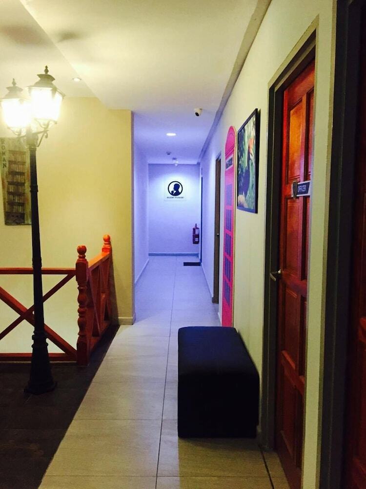 Hotel 91 Street Boutique Inn