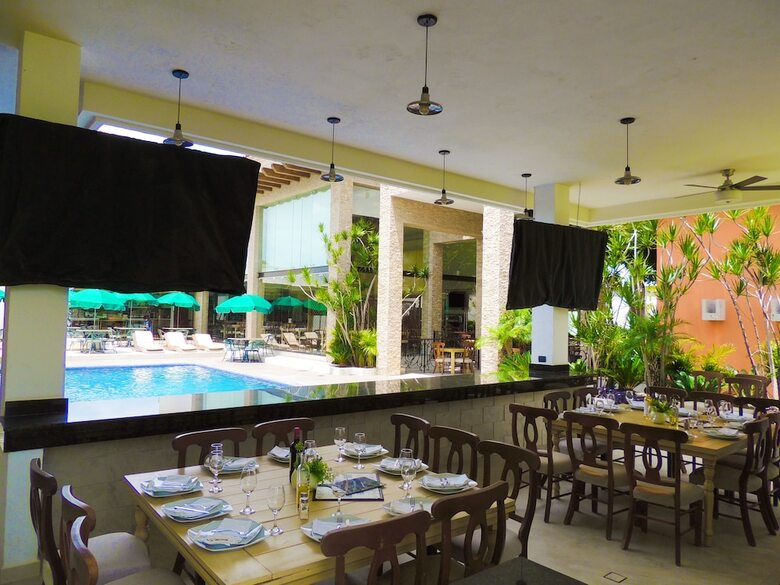 Royal Aqua Luxury Hotel & Spa