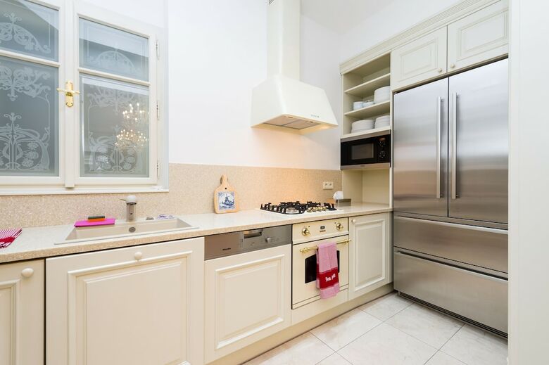 Empirent Grand Central Apartments